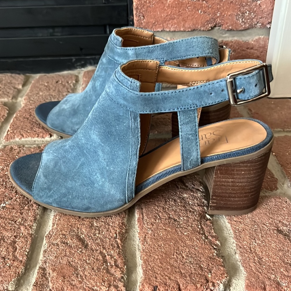 🩵Franco Sarto Harlet blue suede block heel sandals 8